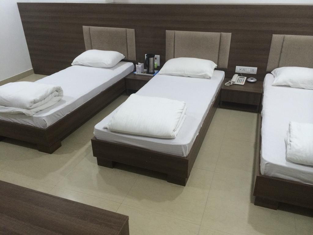Jk Rooms 109 Hotel Mayur Nagpur Esterno foto
